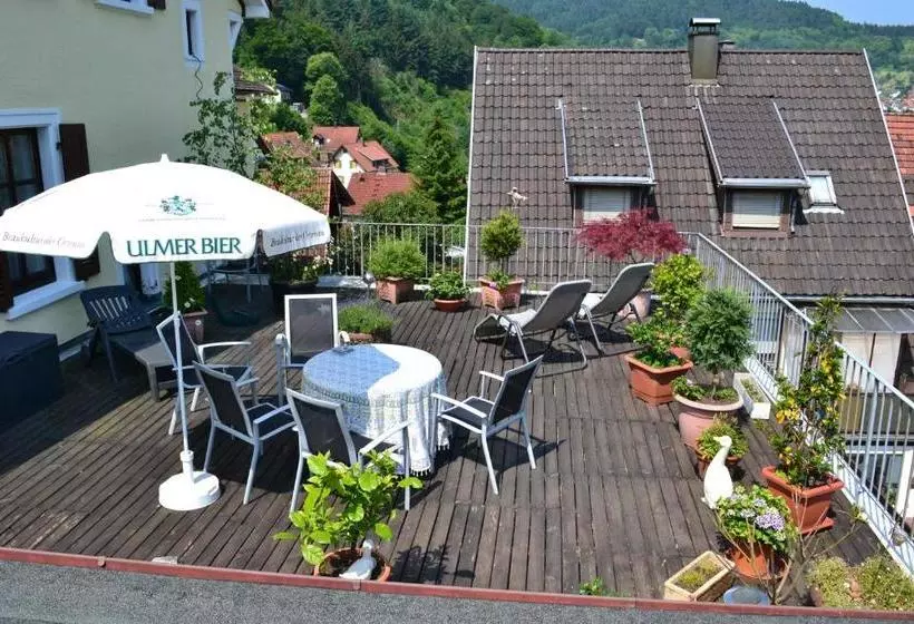 ペンション Gasthaus Zur Krone