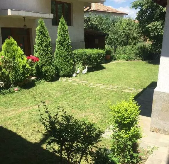 پانسیون Guest Rooms Vachin