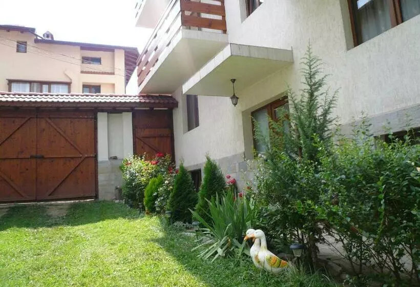 پانسیون Guest Rooms Vachin