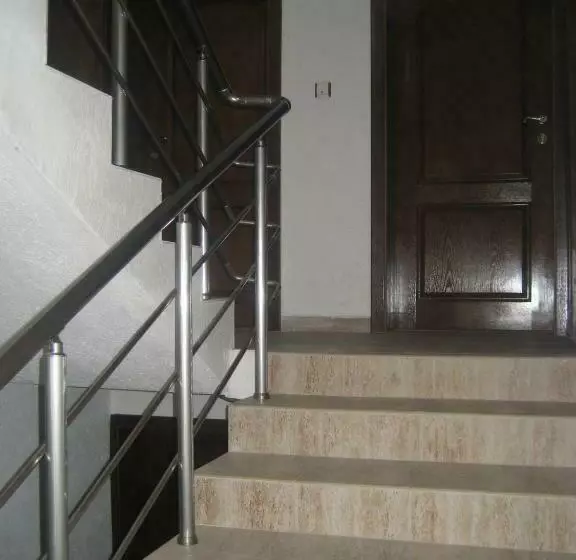 پانسیون Guest Rooms Vachin
