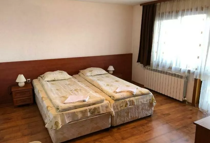 پانسیون Guest Rooms Vachin
