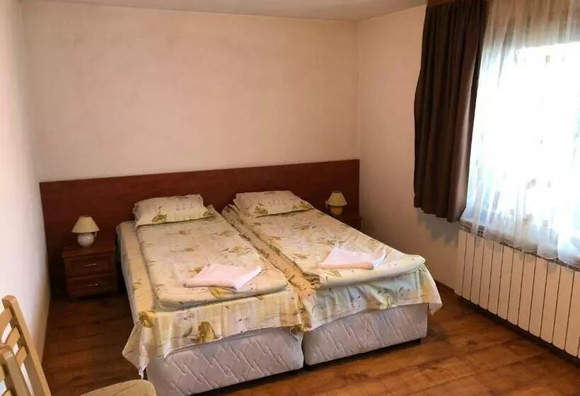 پانسیون Guest Rooms Vachin