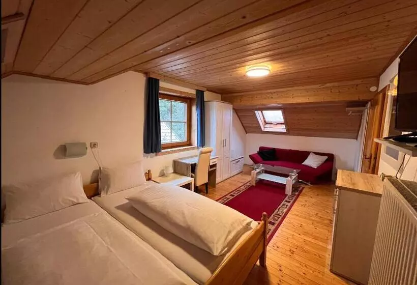 ペンション Panoramahaus Steiner