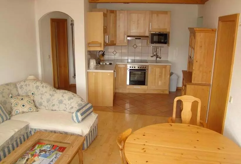 ペンション Panoramahaus Steiner