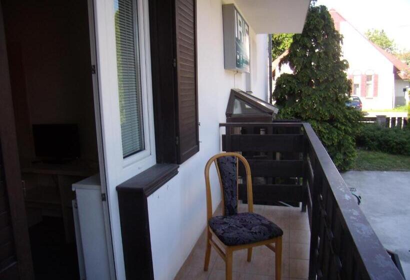 ペンション Penzion Iris