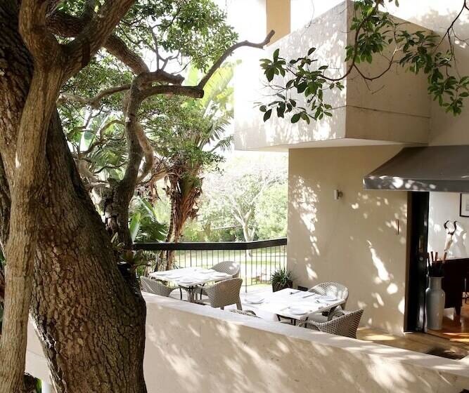 ペンション Teremok Lodge & Spa