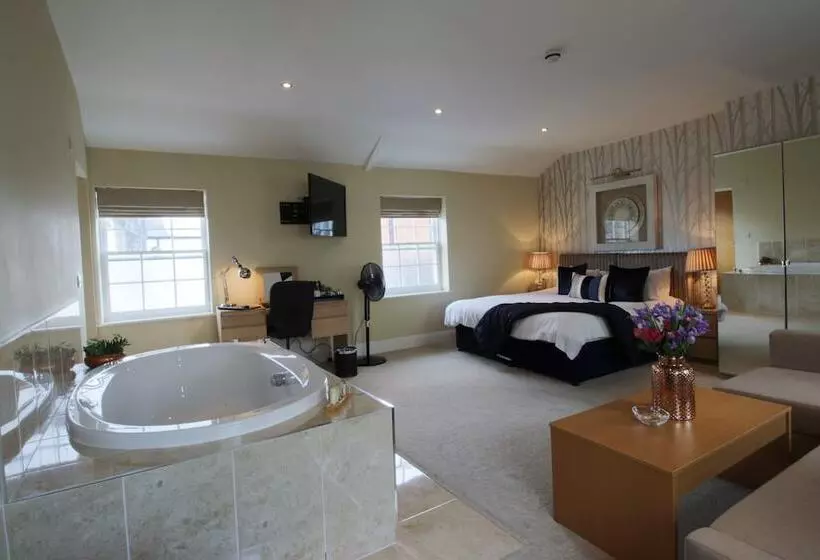 Majatalo The Keep Boutique