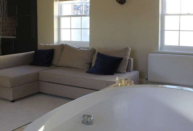 膳宿费 The Keep Boutique