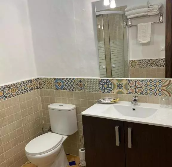 Apartamentos Turísticos   Hostal Los Alisos