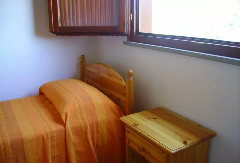 هتل Agriturismo La Grotta Del Tesoro