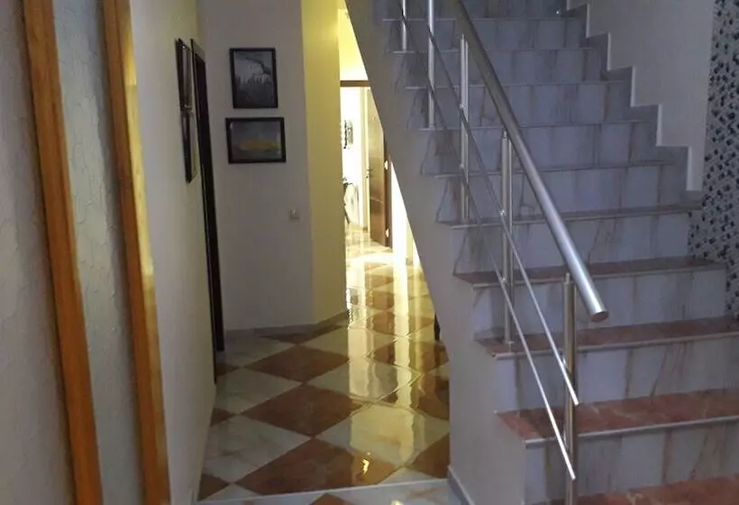 پانسیون Dzveli Batumi