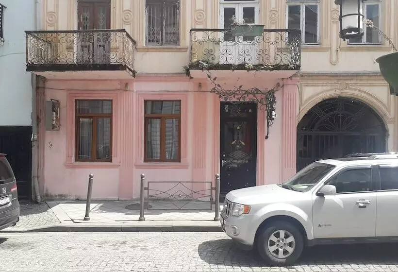 پانسیون Dzveli Batumi