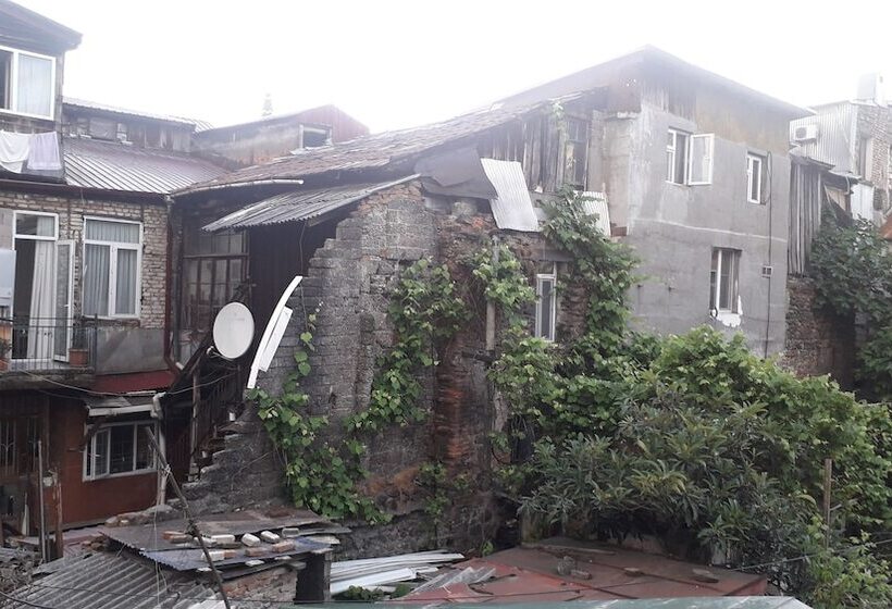 پانسیون Dzveli Batumi