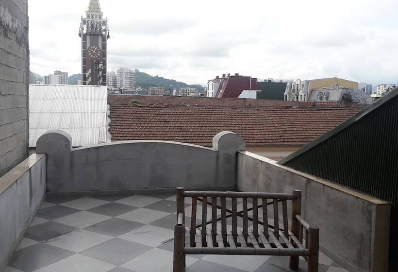 پانسیون Dzveli Batumi