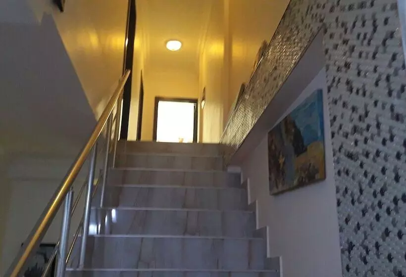 پانسیون Dzveli Batumi