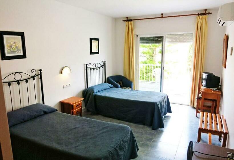 Пансион Hostal Brisamar