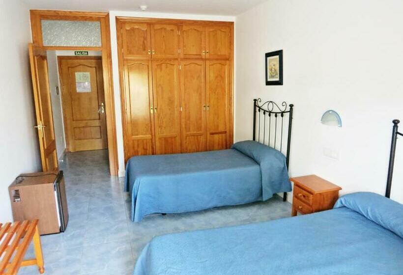 Пансион Hostal Brisamar