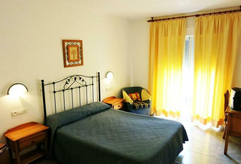 Пансион Hostal Brisamar