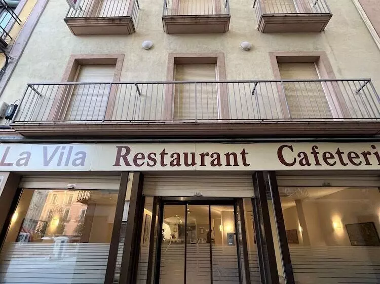 ペンション Hostal La Vila