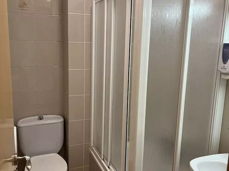 ペンション Hostal La Vila