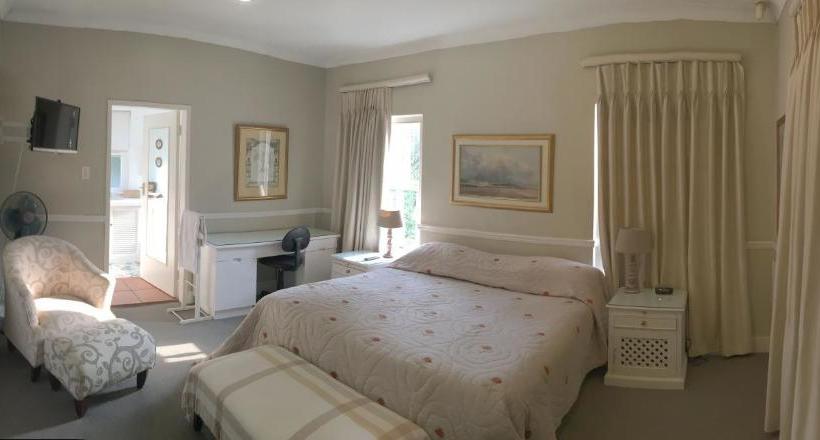 פנסיון Leighwood Lodge