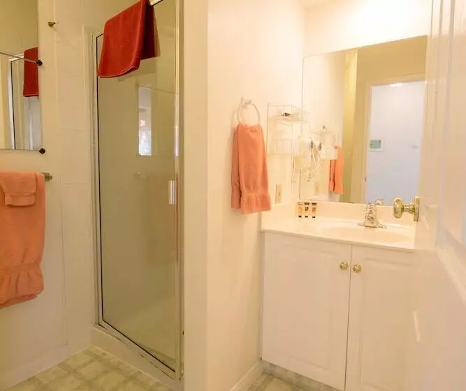 Retkeilymaja Inn On Canyon