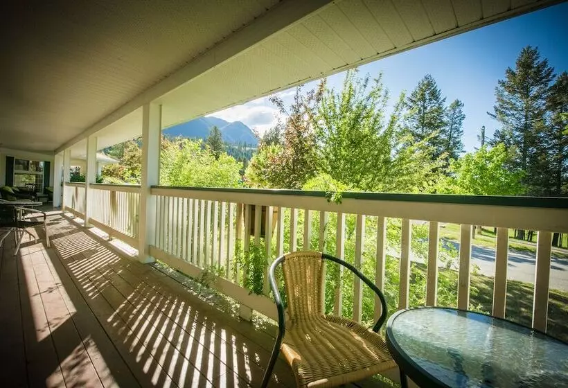 Retkeilymaja Inn On Canyon