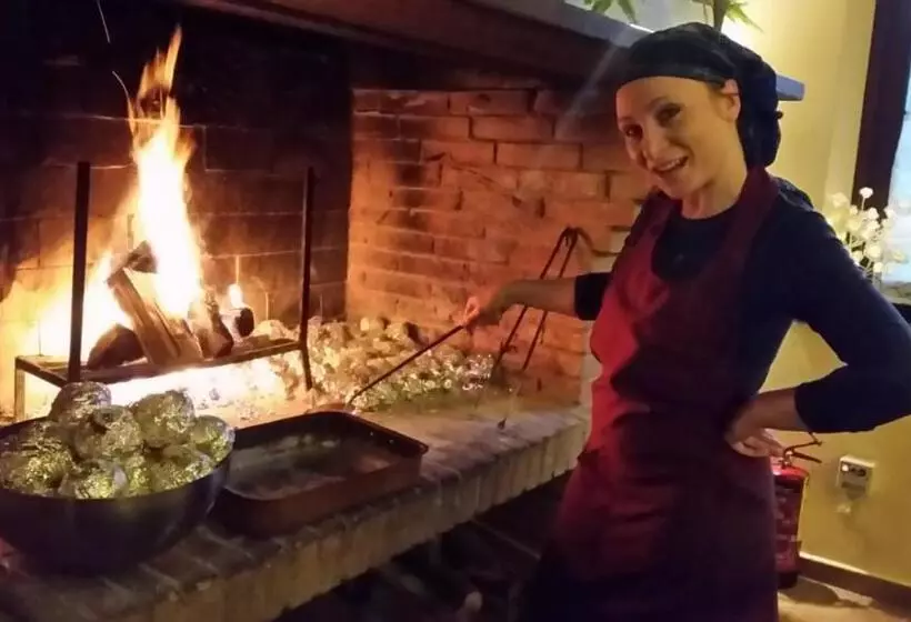 Hotelli Bio Agriturismo Valle Dei Calanchi