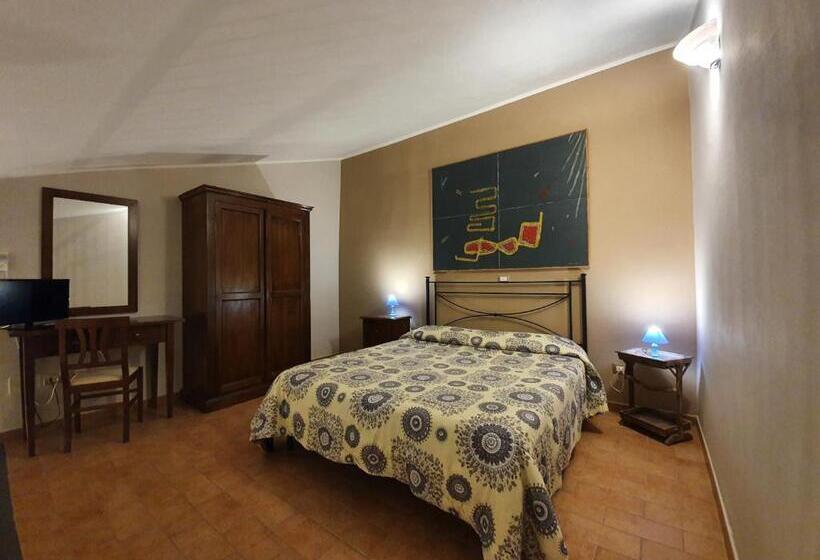 فندق Bio Agriturismo Valle Dei Calanchi