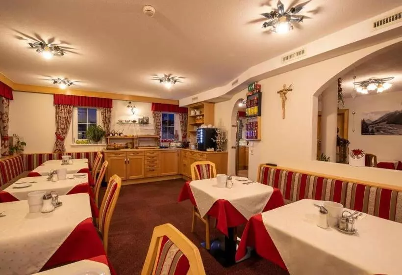 ペンション Gidis Hof