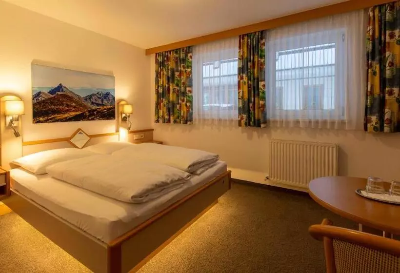 ペンション Gidis Hof