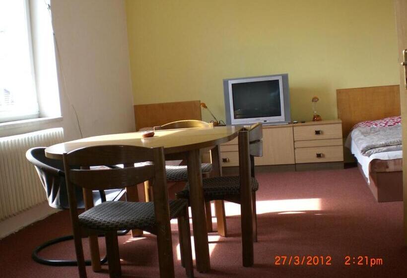 ペンション Na 15 Kopách