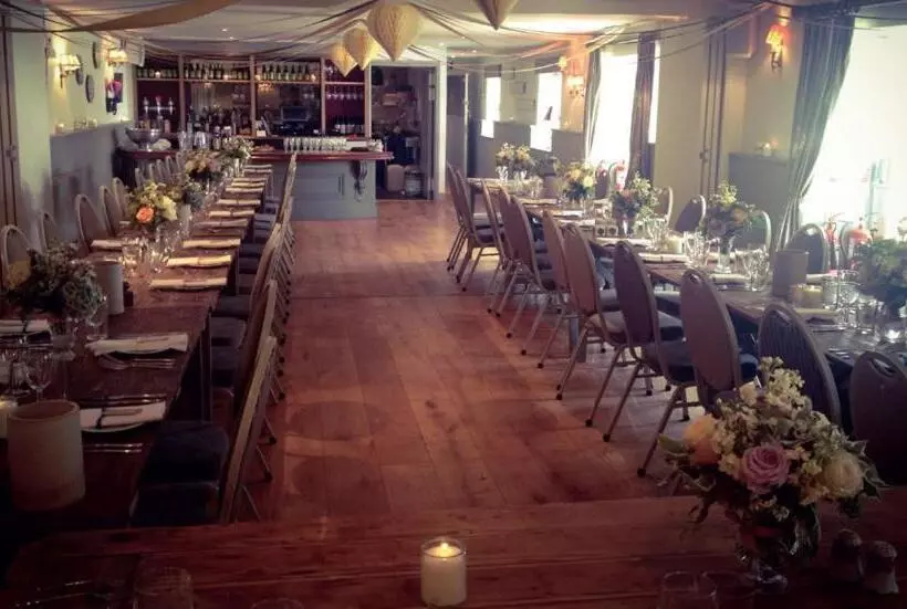 ペンション The Swan