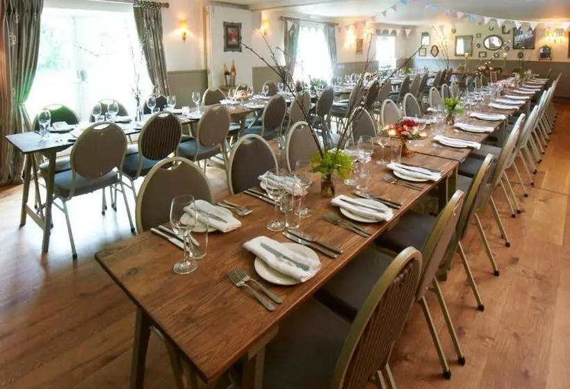 ペンション The Swan