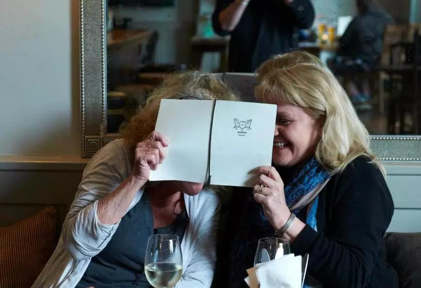 ペンション The Swan