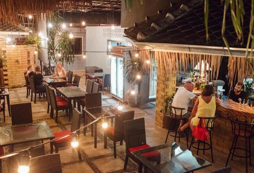 Pensiune Timeless Hostel