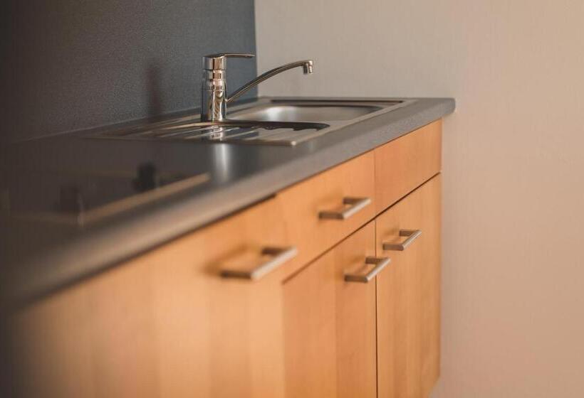 بنسيون Weingut & Gästehaus Zum Seeblick   Familie Sattler