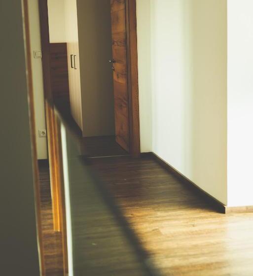 بنسيون Weingut & Gästehaus Zum Seeblick   Familie Sattler