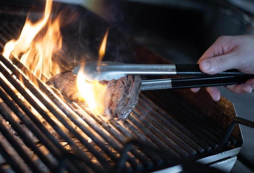 فندق صغير Cromwell Arms Country Pub With Rooms