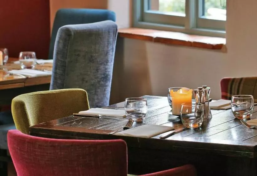 ユースホステル Cromwell Arms Country Pub With Rooms