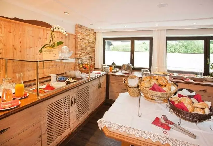 Retkeilymaja Gasthof Zum Wilden Kaiser