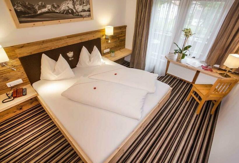 Hostel Gasthof Zum Wilden Kaiser