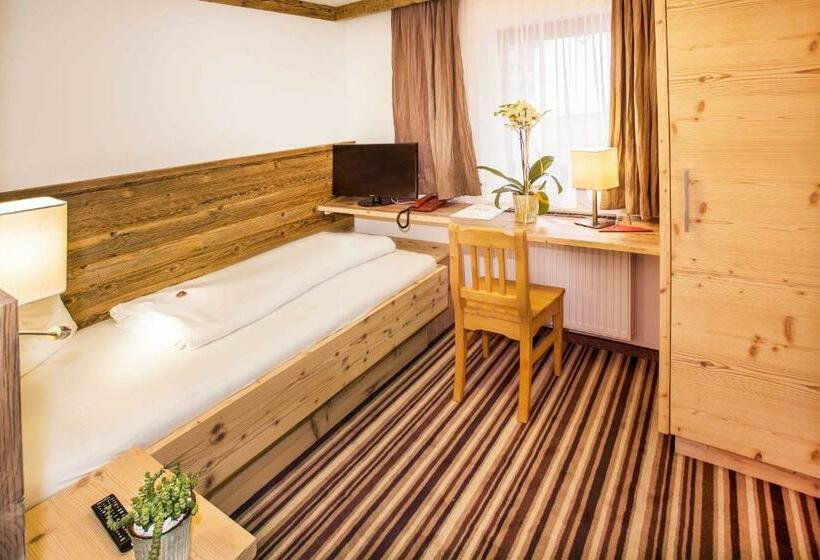 Hostel Gasthof Zum Wilden Kaiser