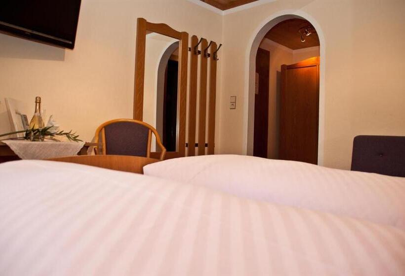 Hostel Gasthof Zum Wilden Kaiser