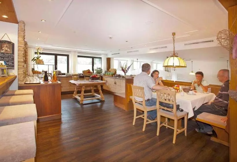 Retkeilymaja Gasthof Zum Wilden Kaiser