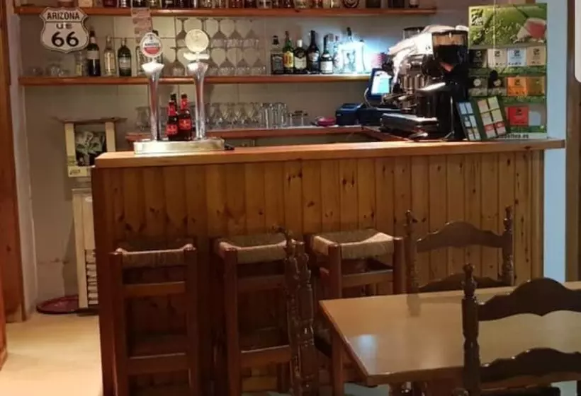 ホテル Hostal Ondina