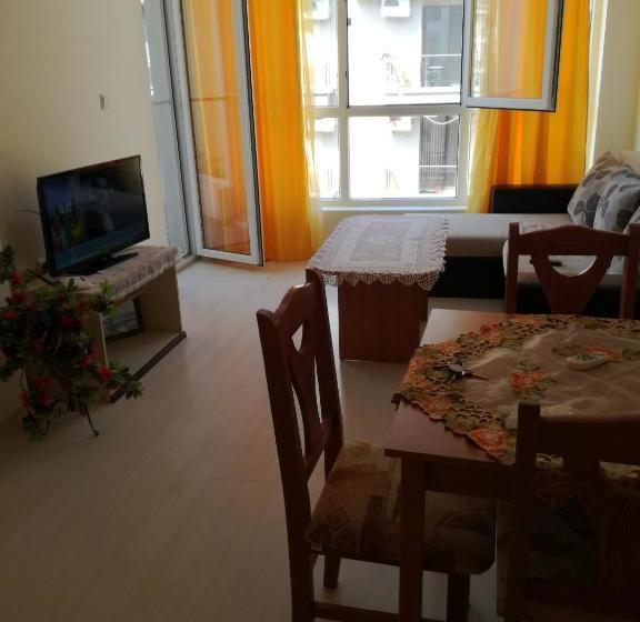 Krasi Apartments In Perla Complex