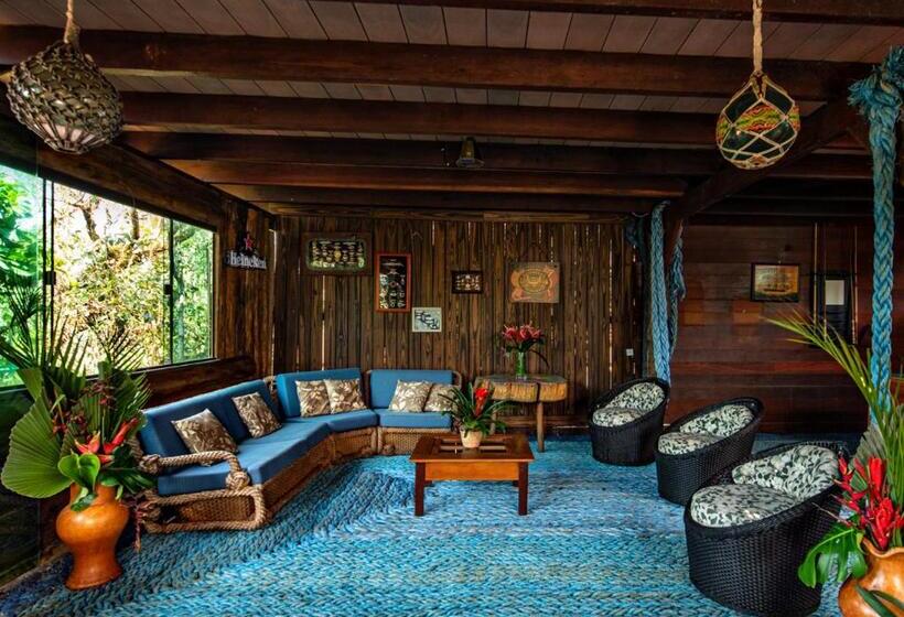 膳宿费 Grajagan Surf Resort