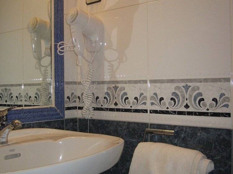 פנסיון Hostal Restaurante La Trucha