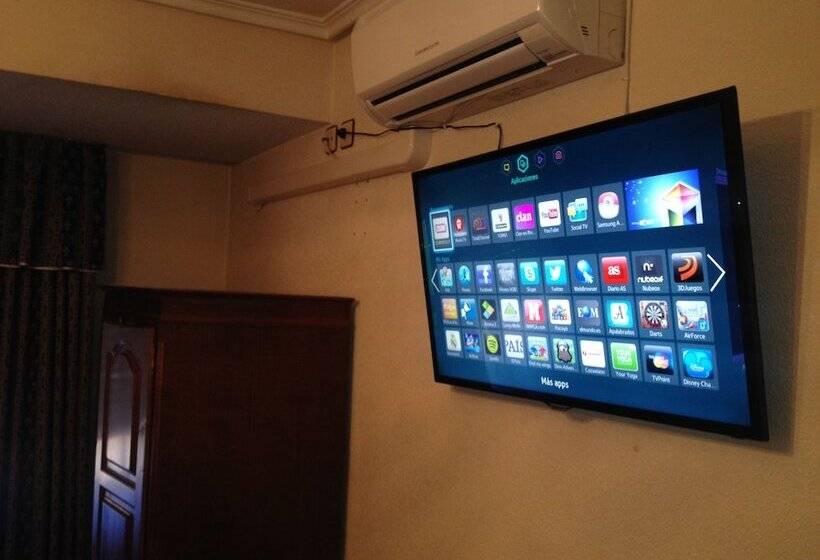 פנסיון Hostal Restaurante La Trucha